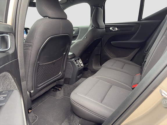 Volvo XC40 14 of 22