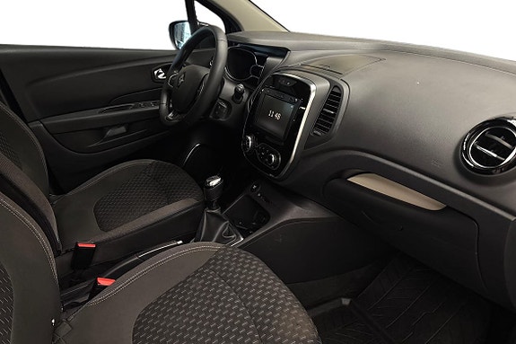 Renault Captur 10 of 15