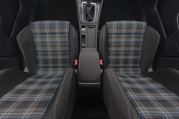 Volkswagen Golf I 9 of 16
