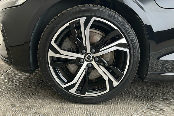 Volvo V60 12 of 27