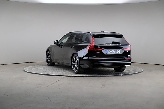 Volvo V60 2 of 27
