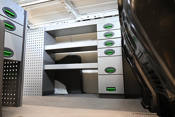 Ford Transit Connect 9 of 29