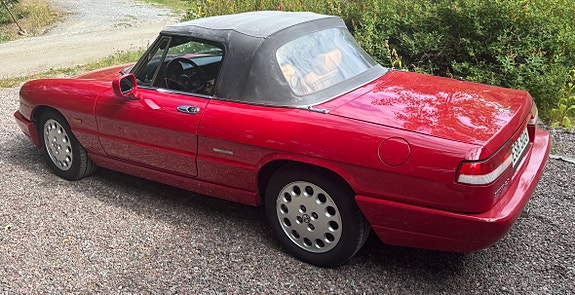 Alfa Romeo Spider 7 of 8