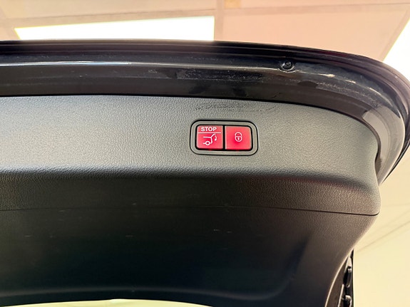 Mercedes-Benz GLC300 de 23 of 25