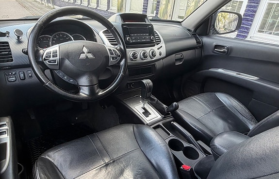 Mitsubishi L200 10 of 22