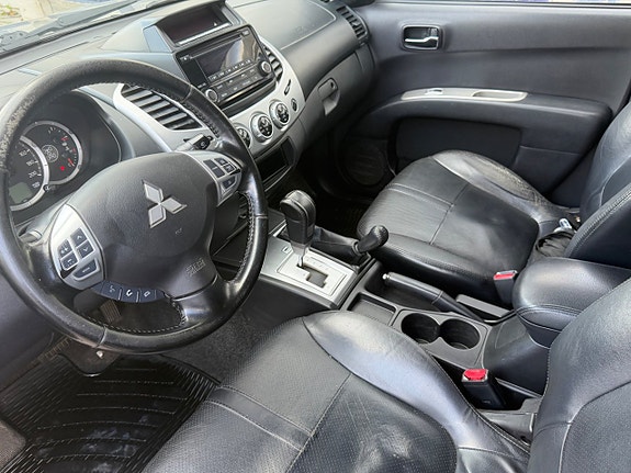 Mitsubishi L200 12 of 22