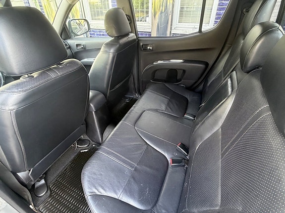 Mitsubishi L200 16 of 22