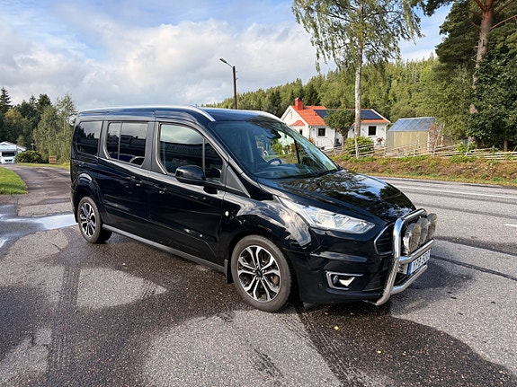 Ford Connect Tourneo 2 of 12