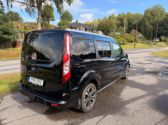 Ford Connect Tourneo 3 of 12