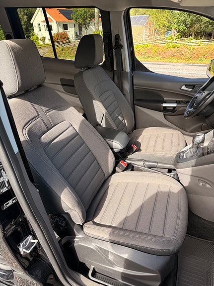 Ford Connect Tourneo 7 of 12