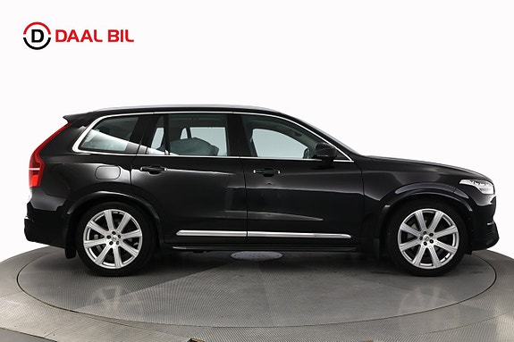 Volvo XC90 5 of 26
