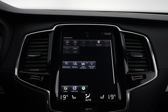 Volvo XC90 22 of 26