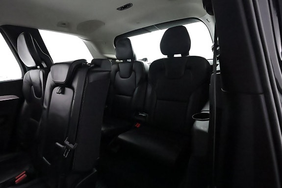 Volvo XC90 13 of 26