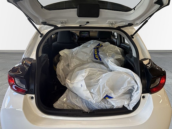 Toyota Yaris 11 of 11