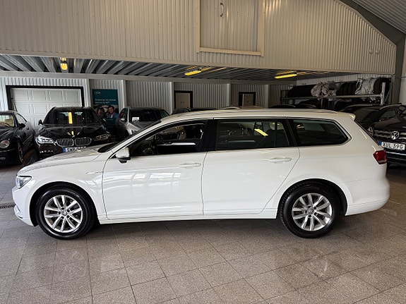 Volkswagen Passat 6 of 13