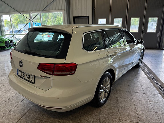 Volkswagen Passat 3 of 13