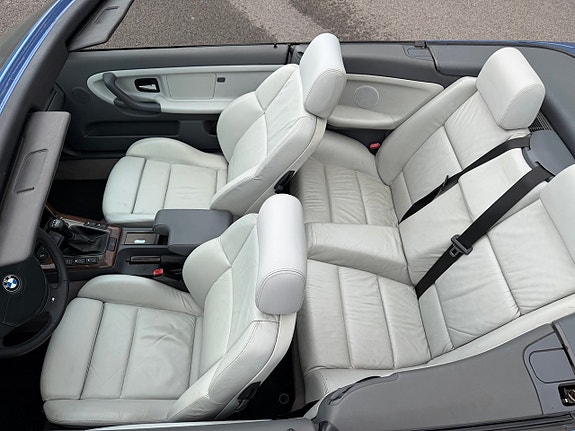 BMW M3 9 of 12