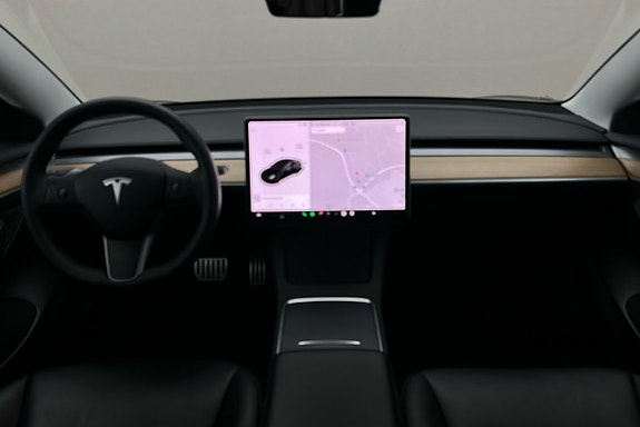 Tesla Model 3 6 of 25