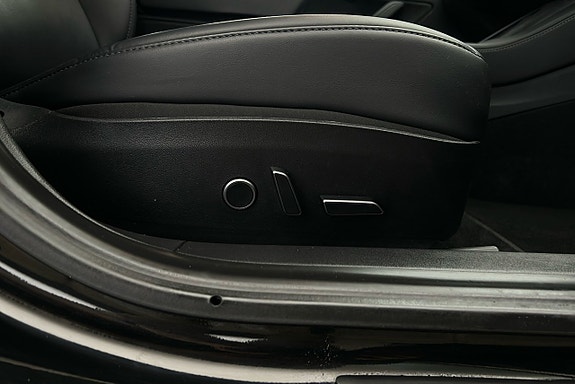 Tesla Model 3 16 of 25