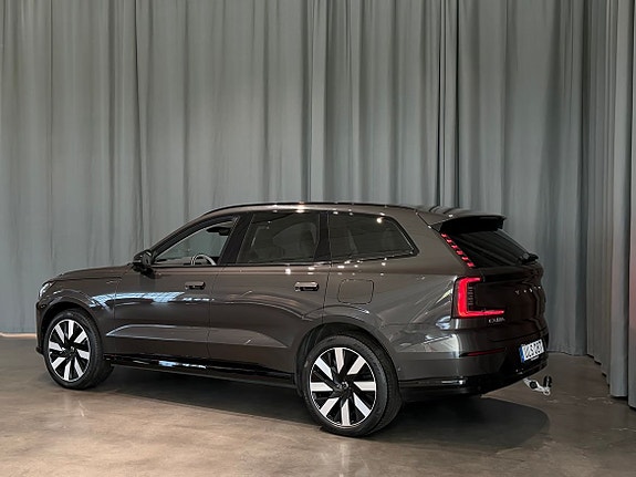Volvo EX90 5 of 23