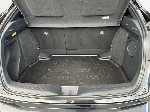 Toyota C-HR 10 of 11