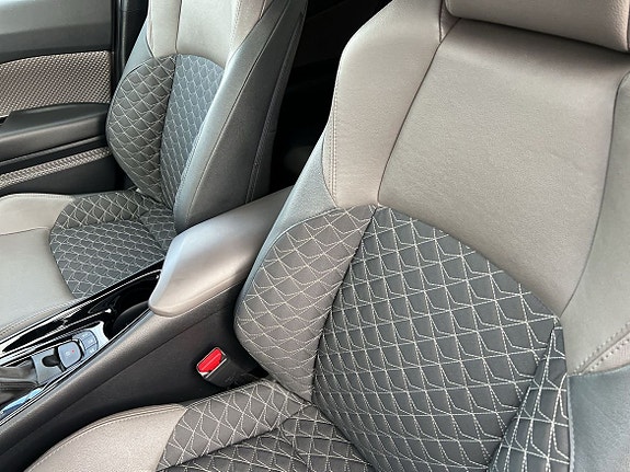 Toyota C-HR 11 of 11