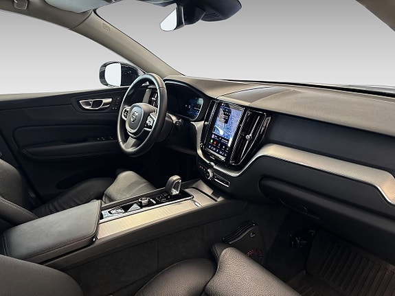 Volvo XC60 17 of 17