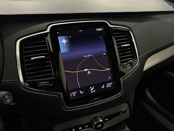 Volvo XC90 20 of 26