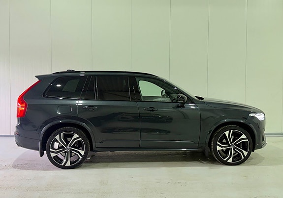 Volvo XC90 6 of 26