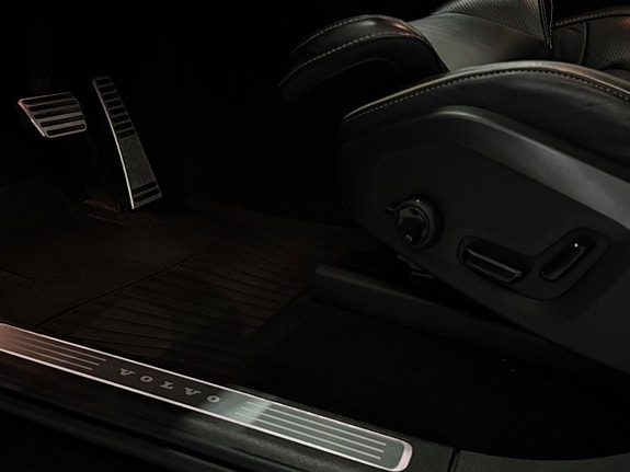 Volvo XC90 26 of 26