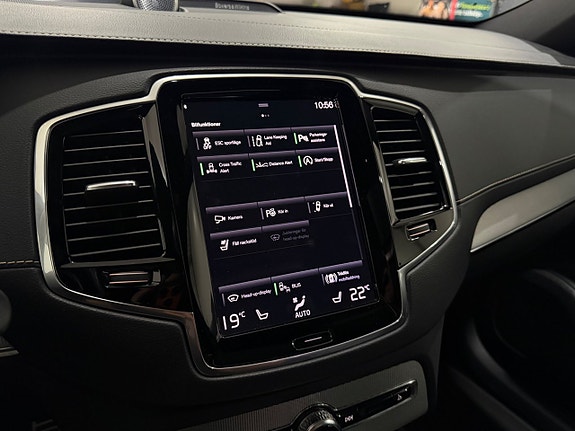 Volvo XC90 23 of 26