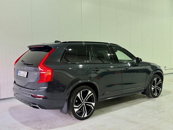 Volvo XC90 5 of 26