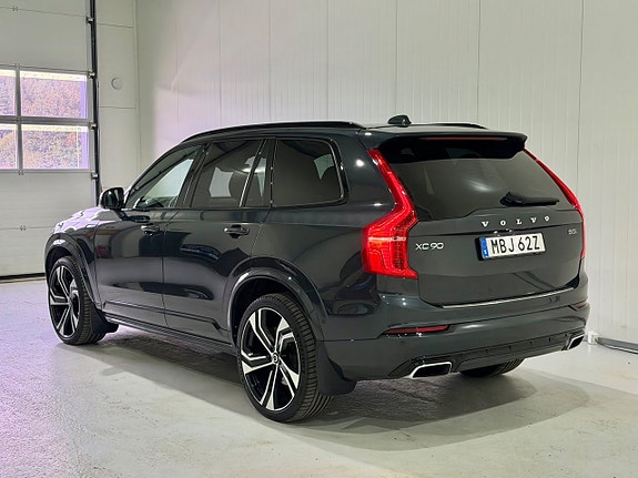 Volvo XC90 3 of 26