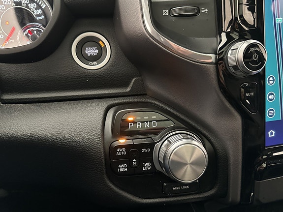 Dodge RAM 1500 26 of 30