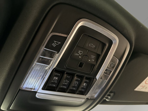 Dodge RAM 1500 30 of 30
