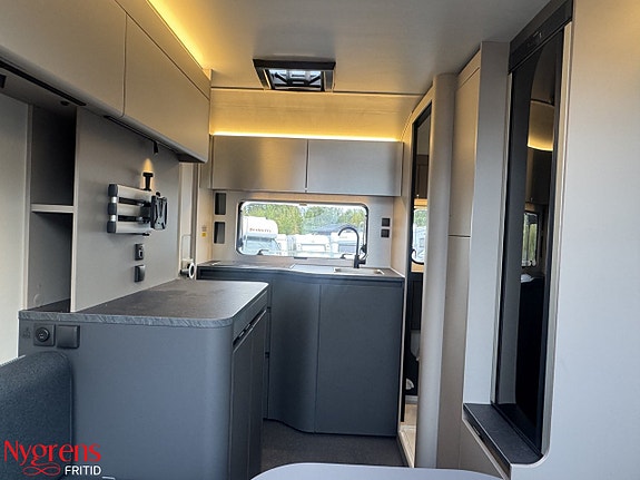 Adria ACTION 391 LH Sport 9 of 18