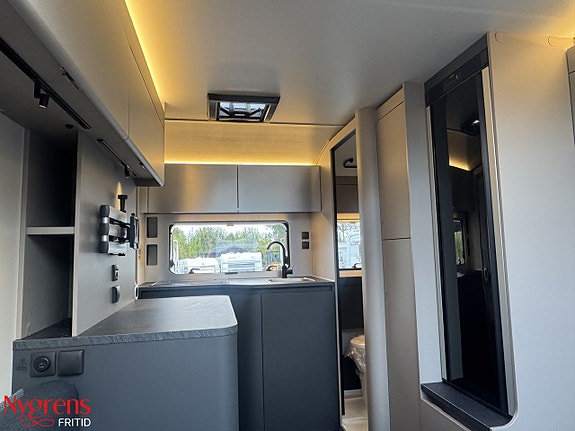 Adria ACTION 391 LH Sport 7 of 18