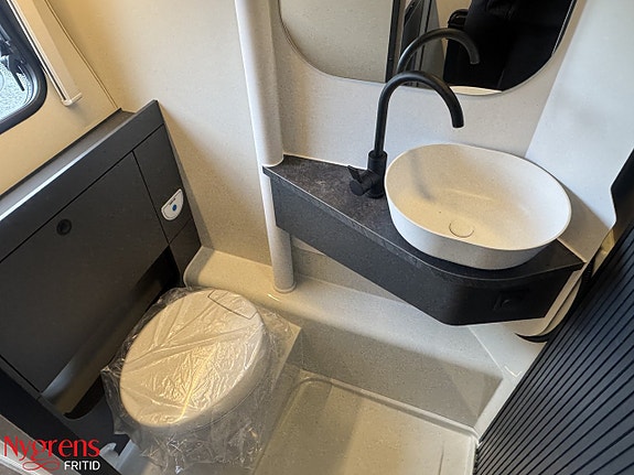 Adria ACTION 391 LH Sport 15 of 18