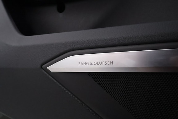 Audi Q8 e-tron 26 of 29