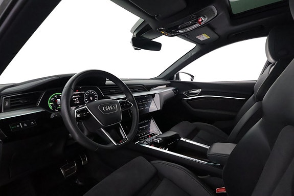Audi Q8 e-tron 11 of 29