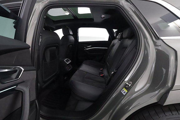 Audi Q8 e-tron 12 of 29