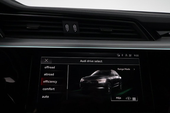 Audi Q8 e-tron 22 of 29