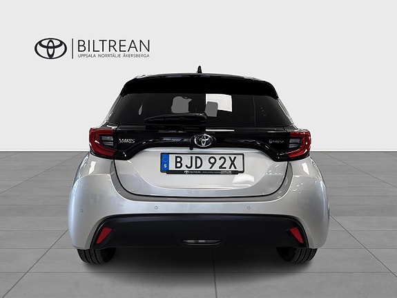 Toyota Yaris 4 of 11