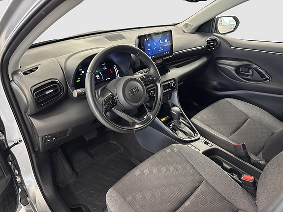 Toyota Yaris 7 of 11