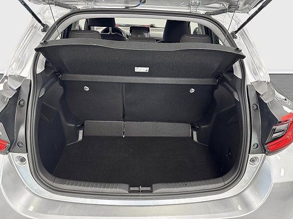 Toyota Yaris 10 of 11