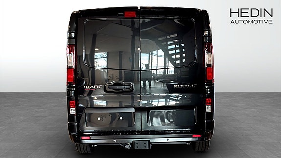 Renault Trafic 7 of 9