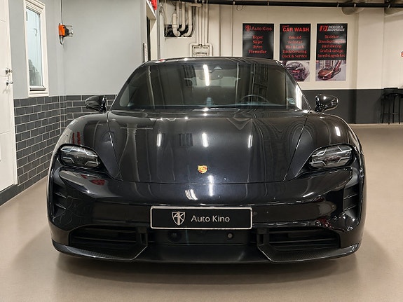 Porsche Taycan Turbo S 4 of 14