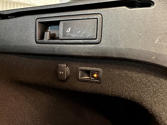 Volkswagen Passat 10 of 25