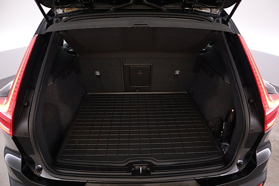 Volvo XC40 21 of 21