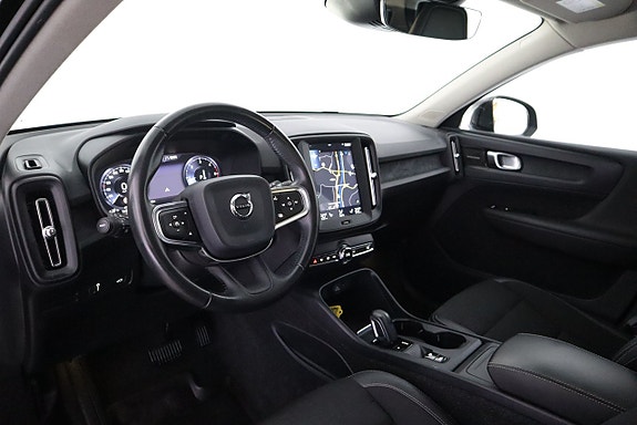 Volvo XC40 9 of 21